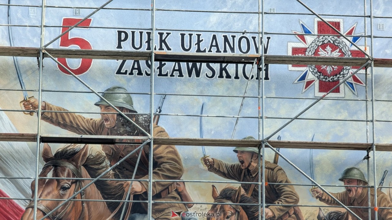 Powstaje mural na budynku ZSZ Nr 2 w Ostrołęce [15.09.2026] - zdjęcie #6 - eOstroleka.pl