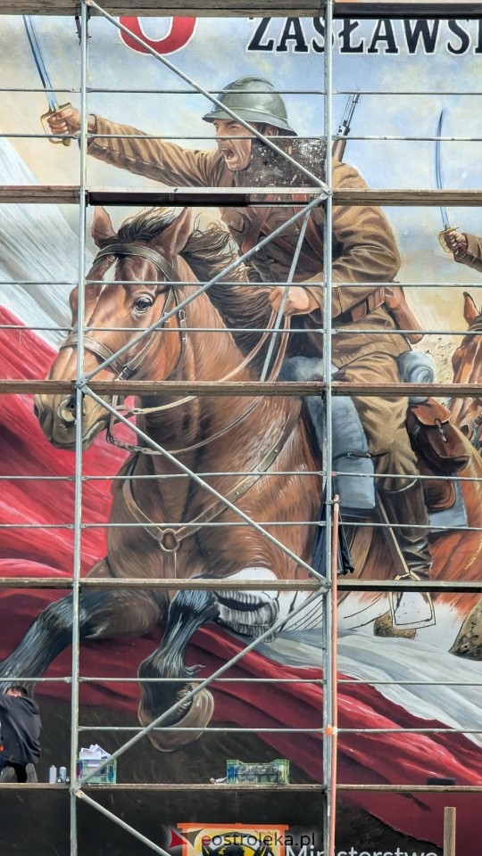 Powstaje mural na budynku ZSZ Nr 2 w Ostrołęce [15.09.2026] - zdjęcie #2 - eOstroleka.pl