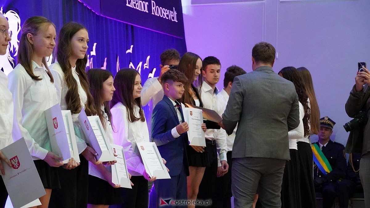 XIX Samorządowa Gala Uczniowska w Ostrołęce [16.09.2026] - zdjęcie #94 - eOstroleka.pl