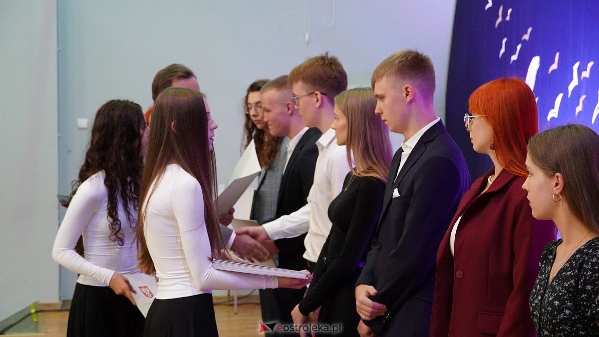 XIX Samorządowa Gala Uczniowska w Ostrołęce [16.09.2026] - zdjęcie #54 - eOstroleka.pl