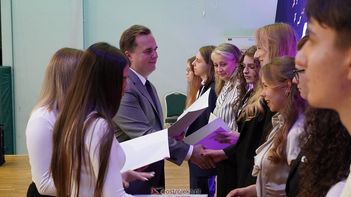 XIX Samorządowa Gala Uczniowska w Ostrołęce [16.09.2026] - zdjęcie #25 - eOstroleka.pl