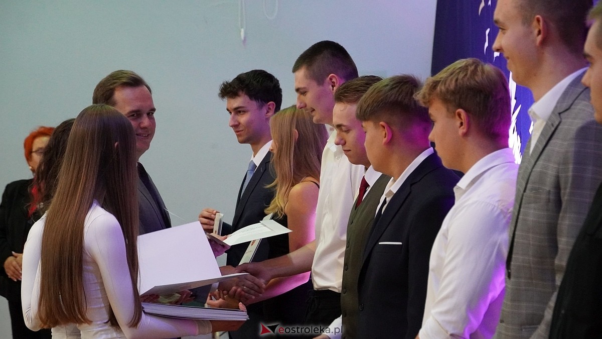 XIX Samorządowa Gala Uczniowska w Ostrołęce [16.09.2026] - zdjęcie #11 - eOstroleka.pl