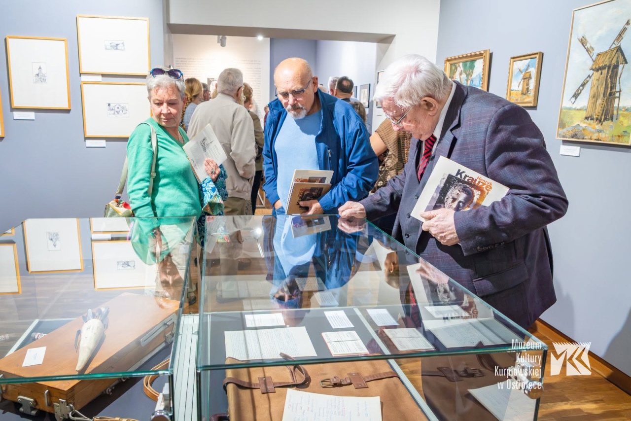 Nowa wystawa w Muzeum Kultury Kurpiowskiej Ostrołęce. Zobacz niezwykłą twórczość Henryka Krauzego [17.09.2026] - zdjęcie #9 - eOstroleka.pl