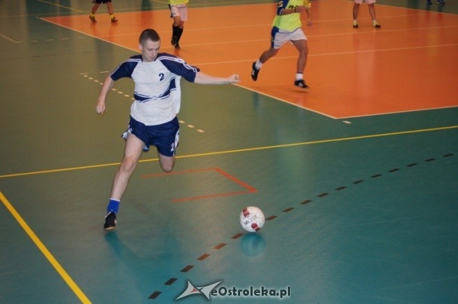 3. kolejka Nocnej Ligi Futsalu [06.01.2012] - zdjęcie #38 - eOstroleka.pl