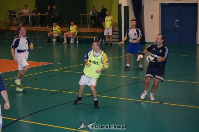3. kolejka Nocnej Ligi Futsalu [06.01.2012] - zdjęcie #36 - eOstroleka.pl