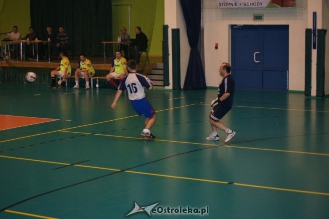3. kolejka Nocnej Ligi Futsalu [06.01.2012] - zdjęcie #35 - eOstroleka.pl