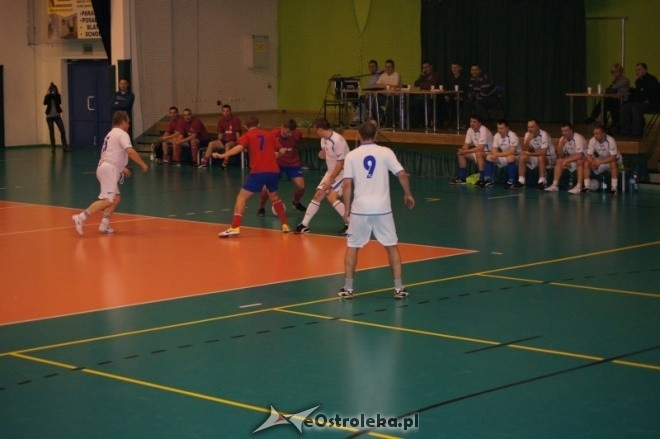 3. kolejka Nocnej Ligi Futsalu [06.01.2012] - zdjęcie #28 - eOstroleka.pl