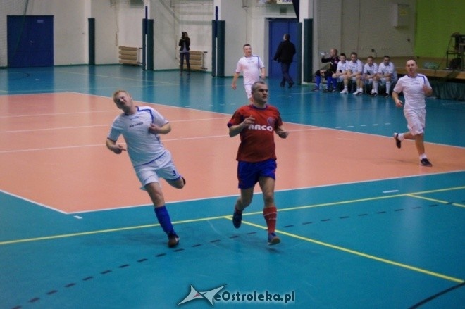 3. kolejka Nocnej Ligi Futsalu [06.01.2012] - zdjęcie #21 - eOstroleka.pl