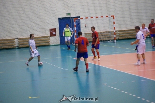 3. kolejka Nocnej Ligi Futsalu [06.01.2012] - zdjęcie #13 - eOstroleka.pl