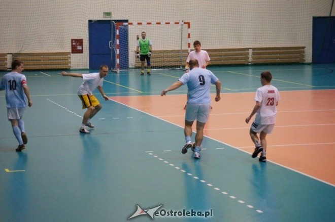 3. kolejka Nocnej Ligi Futsalu [06.01.2012] - zdjęcie #1 - eOstroleka.pl
