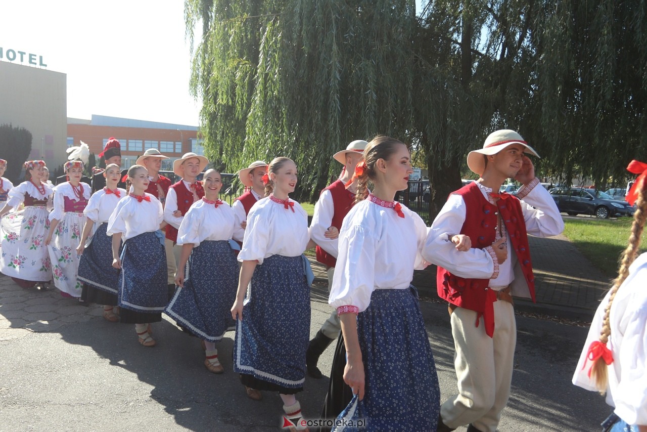 Kurpiowskie Spotkania z Folklorem - parada ulicami Ostrołęki [19.09.2026] - zdjęcie #93 - eOstroleka.pl