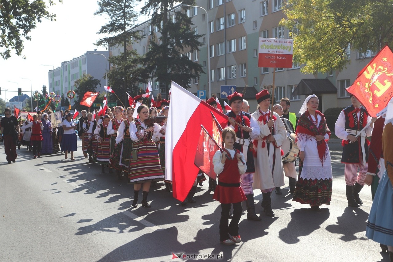 Kurpiowskie Spotkania z Folklorem - parada ulicami Ostrołęki [19.09.2026] - zdjęcie #13 - eOstroleka.pl