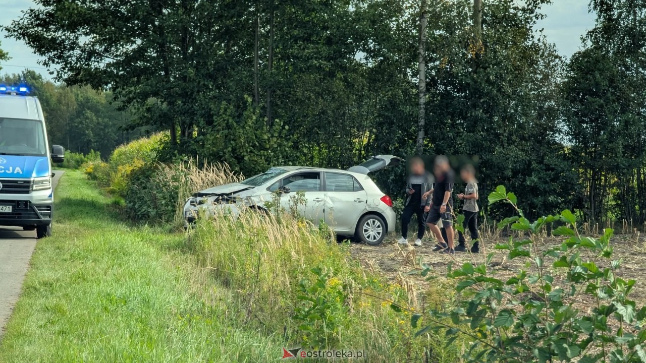 Dachowanie Toyoty na trasie Goworki Nowa Wieś Wschodnia [20.09.2026] - zdjęcie #5 - eOstroleka.pl