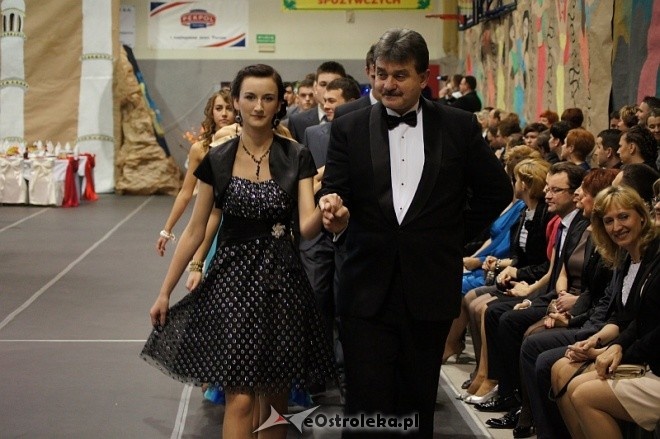 Studniówka III LO [07.I.2012] - zdjęcie #195 - eOstroleka.pl