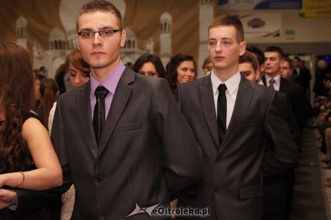 Studniówka III LO [07.I.2012] - zdjęcie #189 - eOstroleka.pl