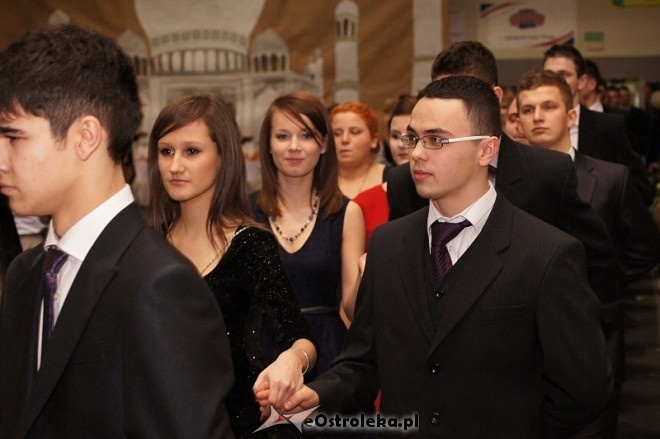 Studniówka III LO [07.I.2012] - zdjęcie #186 - eOstroleka.pl
