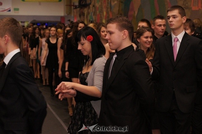 Studniówka III LO [07.I.2012] - zdjęcie #175 - eOstroleka.pl