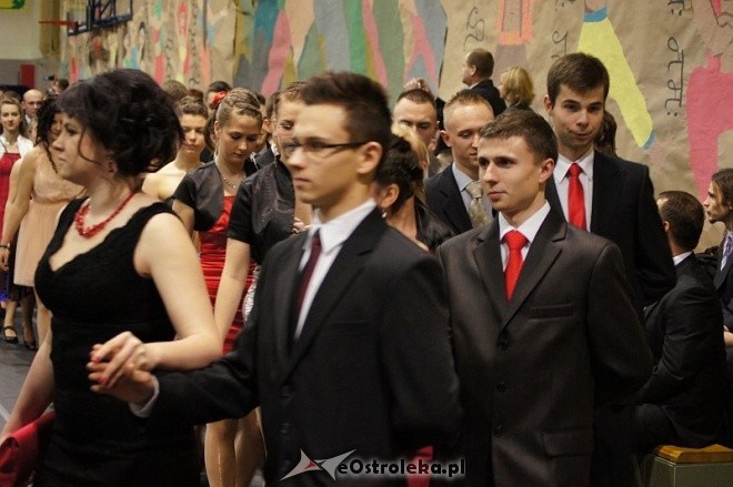 Studniówka III LO [07.I.2012] - zdjęcie #174 - eOstroleka.pl