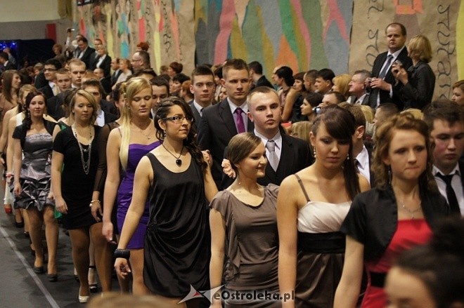 Studniówka III LO [07.I.2012] - zdjęcie #166 - eOstroleka.pl
