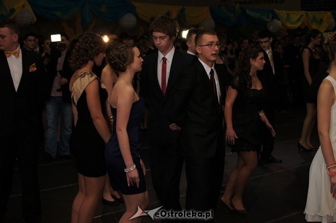Studniówka III LO [07.I.2012] - zdjęcie #138 - eOstroleka.pl