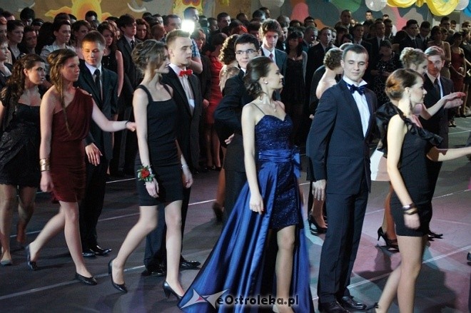 Studniówka III LO [07.I.2012] - zdjęcie #123 - eOstroleka.pl