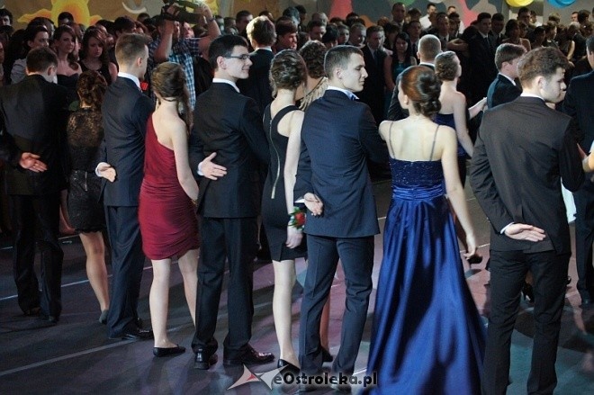 Studniówka III LO [07.I.2012] - zdjęcie #122 - eOstroleka.pl