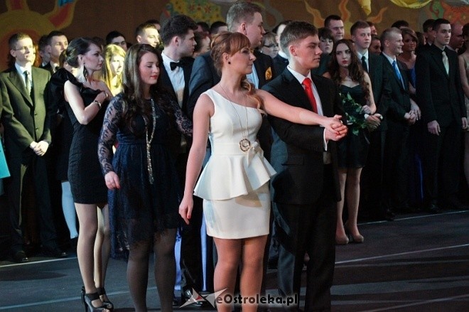 Studniówka III LO [07.I.2012] - zdjęcie #100 - eOstroleka.pl