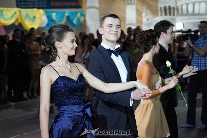 Studniówka III LO [07.I.2012] - zdjęcie #113 - eOstroleka.pl