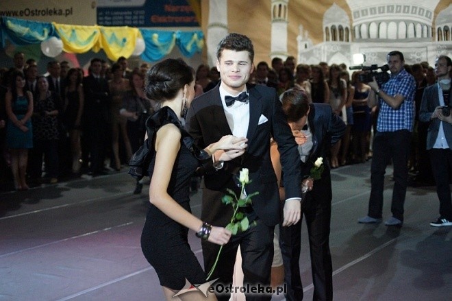 Studniówka III LO [07.I.2012] - zdjęcie #95 - eOstroleka.pl