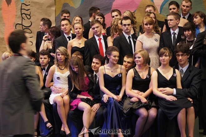 Studniówka III LO [07.I.2012] - zdjęcie #77 - eOstroleka.pl