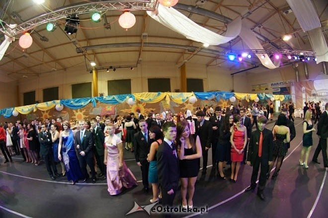 Studniówka III LO [07.I.2012] - zdjęcie #71 - eOstroleka.pl