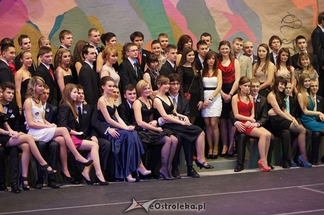 Studniówka III LO [07.I.2012] - zdjęcie #70 - eOstroleka.pl