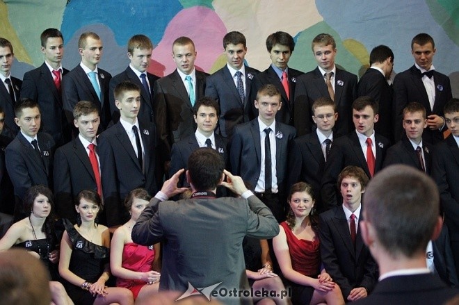 Studniówka III LO [07.I.2012] - zdjęcie #61 - eOstroleka.pl