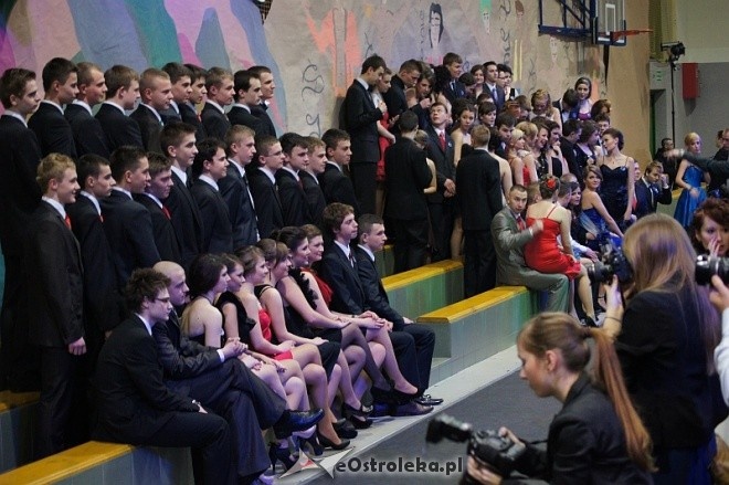 Studniówka III LO [07.I.2012] - zdjęcie #59 - eOstroleka.pl