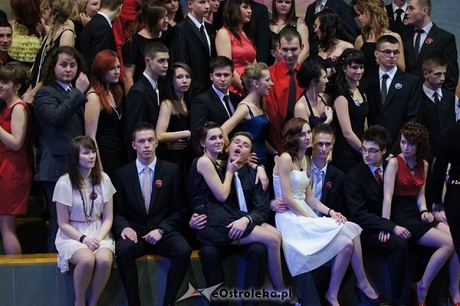 Studniówka III LO [07.I.2012] - zdjęcie #50 - eOstroleka.pl