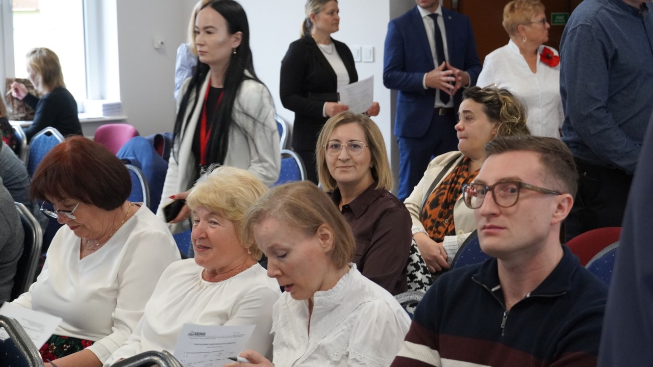 Ponad 1,3 mln zł dla Kół Gospodyń Wiejskich. W Goworowie wręczono czeki dla lokalnych gospodarzy [21.09.2026] - zdjęcie #121 - eOstroleka.pl