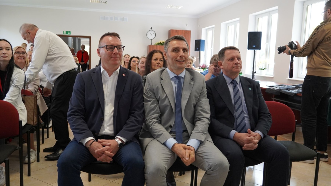 Ponad 1,3 mln zł dla Kół Gospodyń Wiejskich. W Goworowie wręczono czeki dla lokalnych gospodarzy [21.09.2026] - zdjęcie #116 - eOstroleka.pl