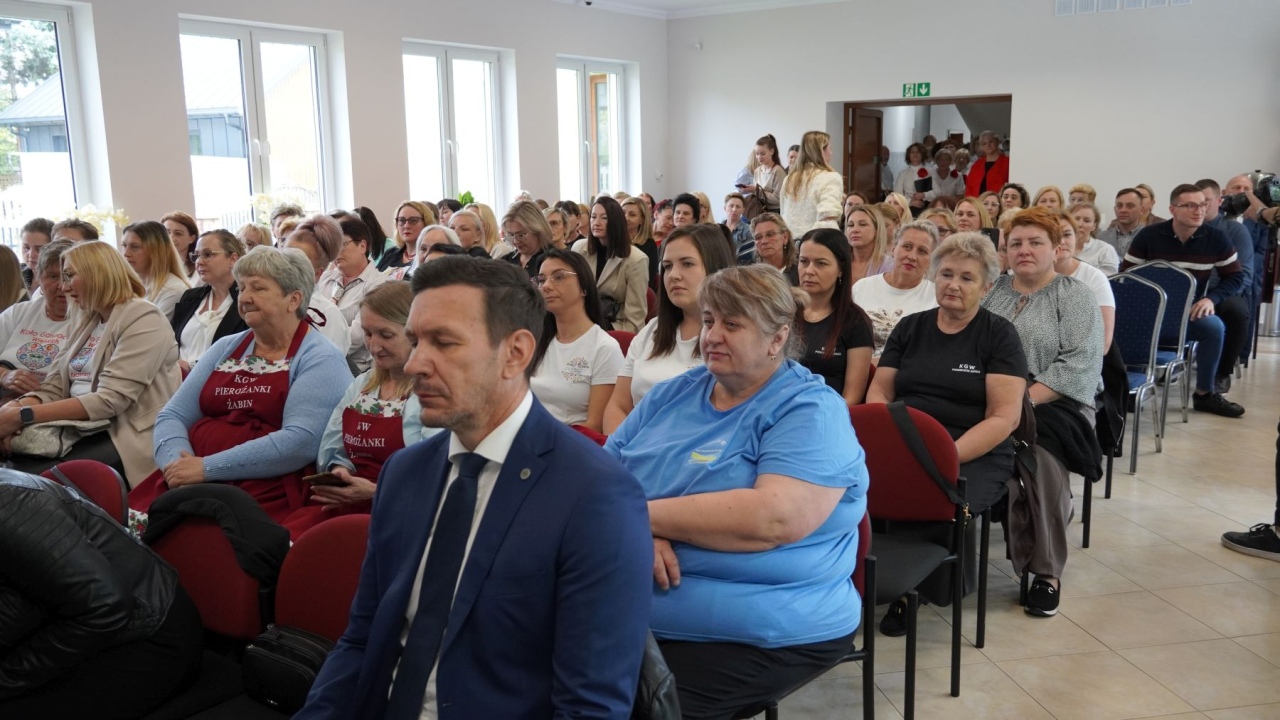 Ponad 1,3 mln zł dla Kół Gospodyń Wiejskich. W Goworowie wręczono czeki dla lokalnych gospodarzy [21.09.2026] - zdjęcie #112 - eOstroleka.pl