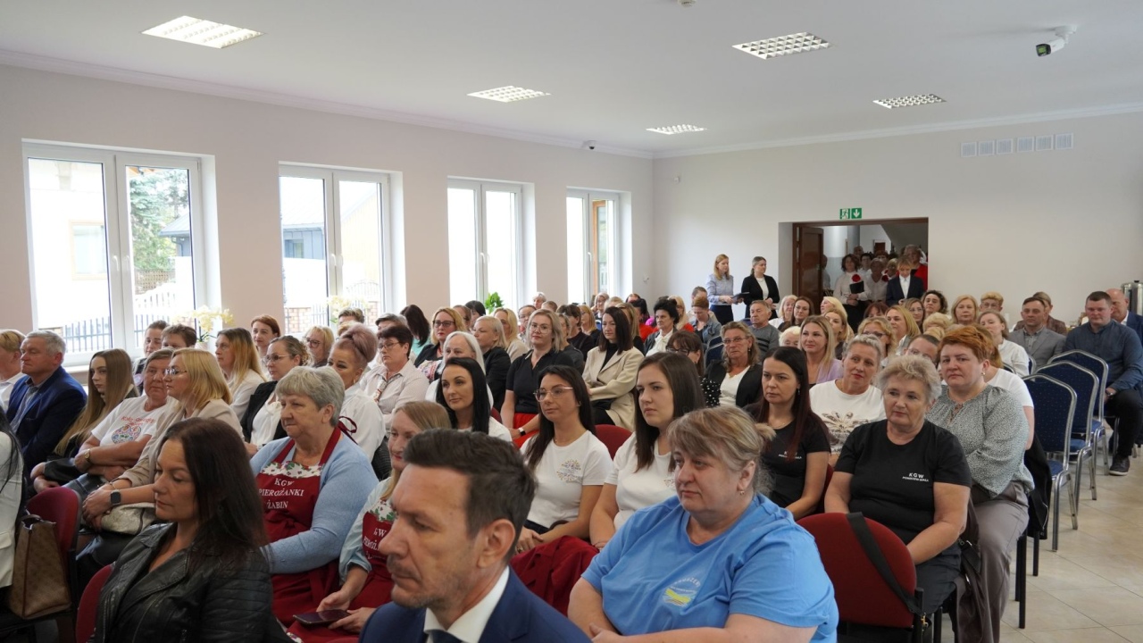 Ponad 1,3 mln zł dla Kół Gospodyń Wiejskich. W Goworowie wręczono czeki dla lokalnych gospodarzy [21.09.2026] - zdjęcie #109 - eOstroleka.pl