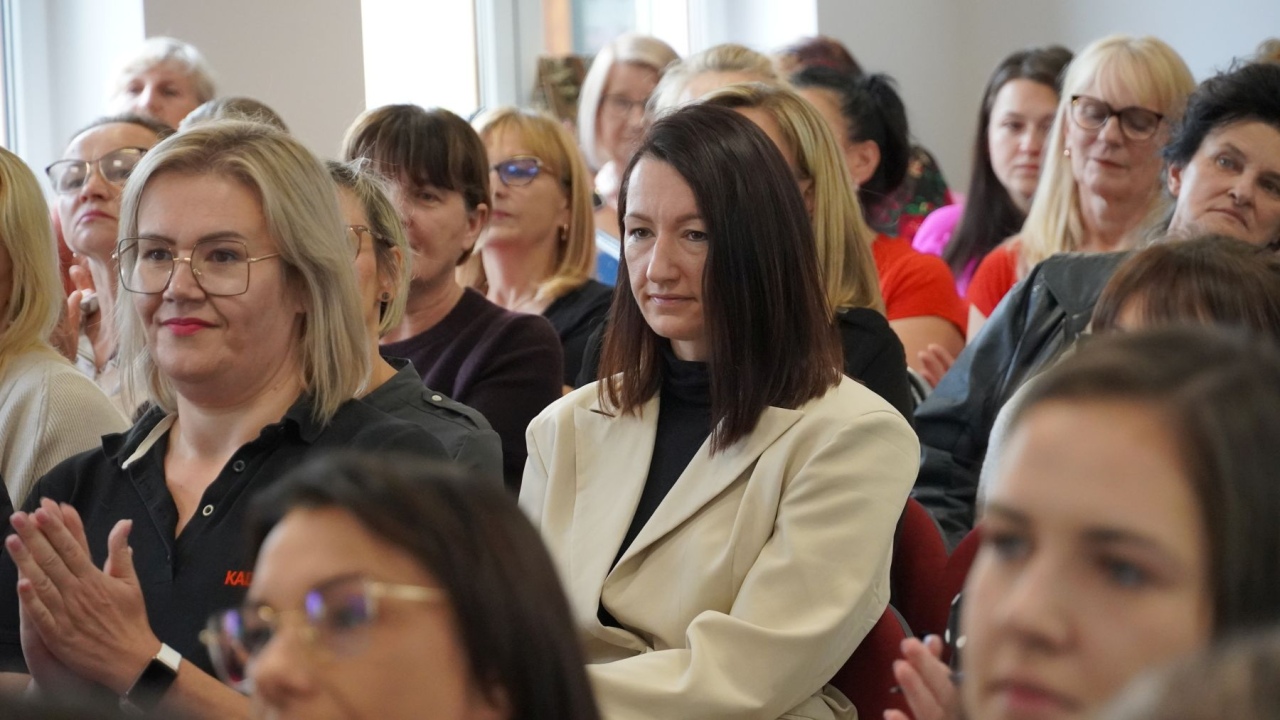 Ponad 1,3 mln zł dla Kół Gospodyń Wiejskich. W Goworowie wręczono czeki dla lokalnych gospodarzy [21.09.2026] - zdjęcie #105 - eOstroleka.pl