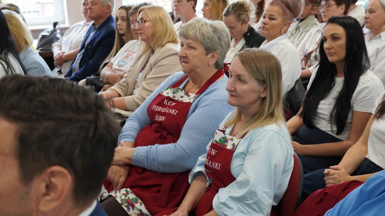 Ponad 1,3 mln zł dla Kół Gospodyń Wiejskich. W Goworowie wręczono czeki dla lokalnych gospodarzy [21.09.2026] - zdjęcie #104 - eOstroleka.pl