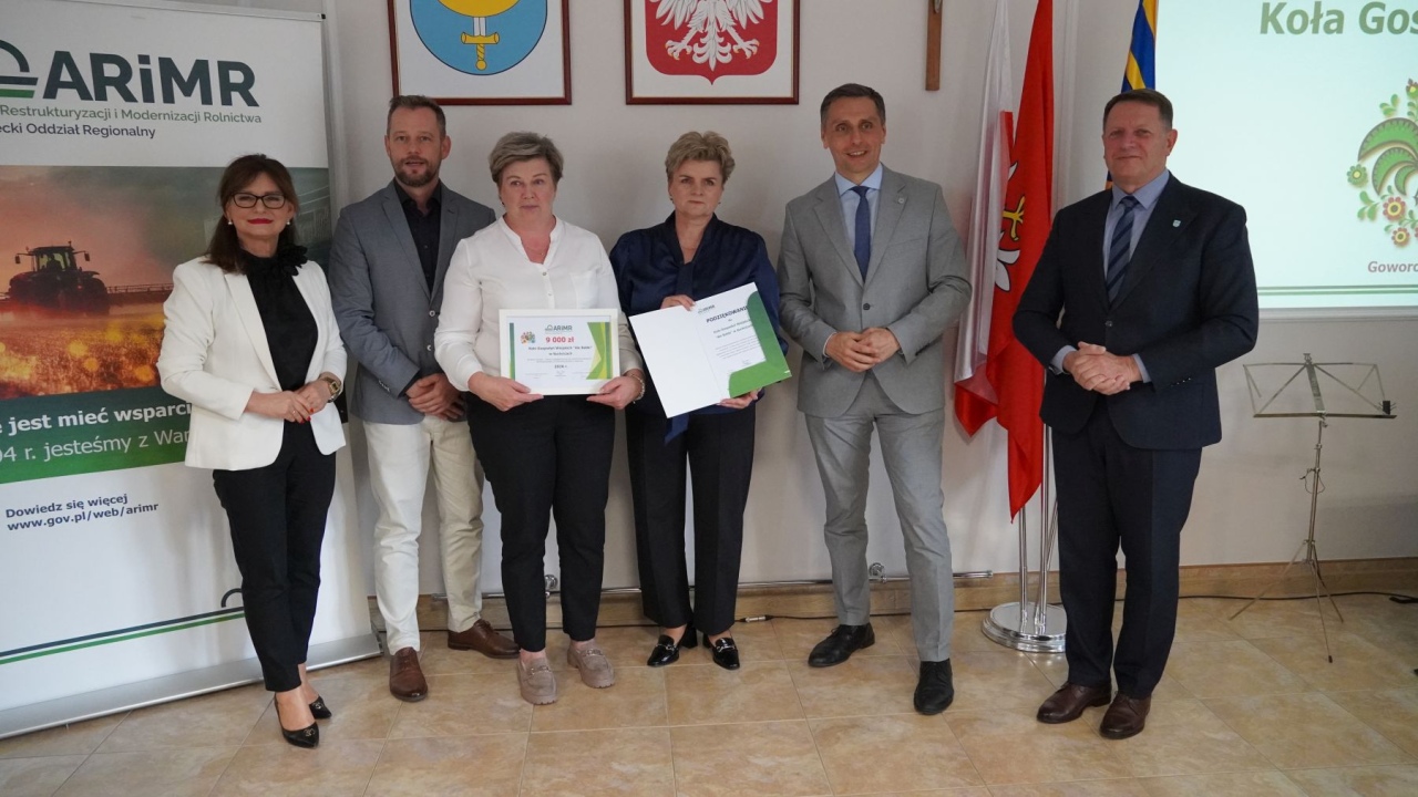 Ponad 1,3 mln zł dla Kół Gospodyń Wiejskich. W Goworowie wręczono czeki dla lokalnych gospodarzy [21.09.2026] - zdjęcie #72 - eOstroleka.pl