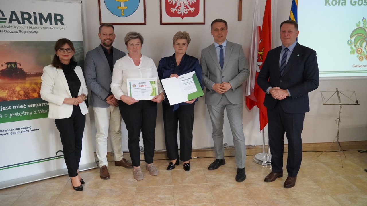 Ponad 1,3 mln zł dla Kół Gospodyń Wiejskich. W Goworowie wręczono czeki dla lokalnych gospodarzy [21.09.2026] - zdjęcie #71 - eOstroleka.pl