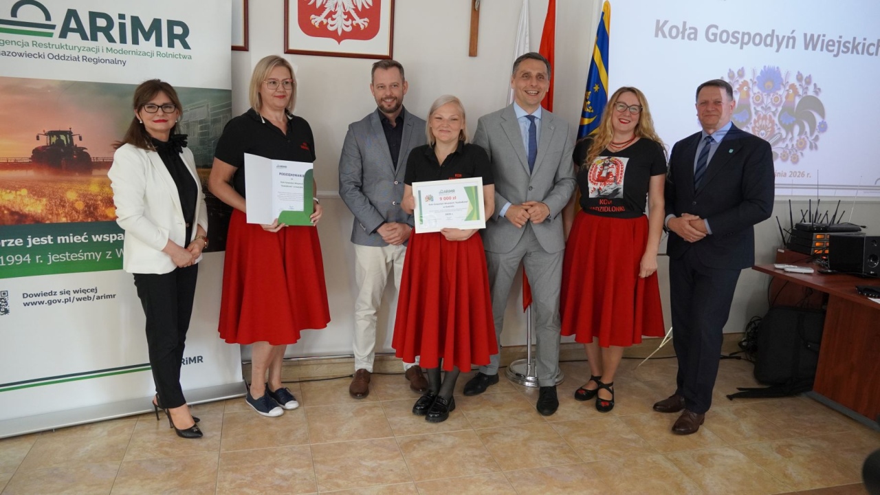 Ponad 1,3 mln zł dla Kół Gospodyń Wiejskich. W Goworowie wręczono czeki dla lokalnych gospodarzy [21.09.2026] - zdjęcie #12 - eOstroleka.pl