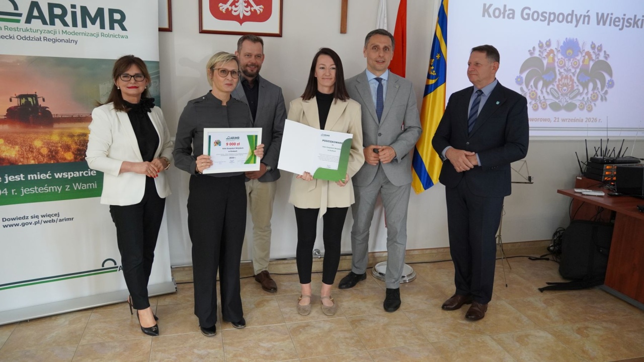 Ponad 1,3 mln zł dla Kół Gospodyń Wiejskich. W Goworowie wręczono czeki dla lokalnych gospodarzy [21.09.2026] - zdjęcie #7 - eOstroleka.pl