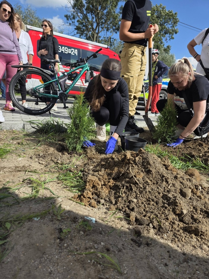 Przejechali ponad 20 kilometrów dla czystego powietrza. Za nami rajd rowerowy w Czerwinie [22.09.2026] - zdjęcie #56 - eOstroleka.pl