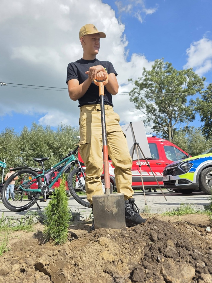 Przejechali ponad 20 kilometrów dla czystego powietrza. Za nami rajd rowerowy w Czerwinie [22.09.2026] - zdjęcie #54 - eOstroleka.pl