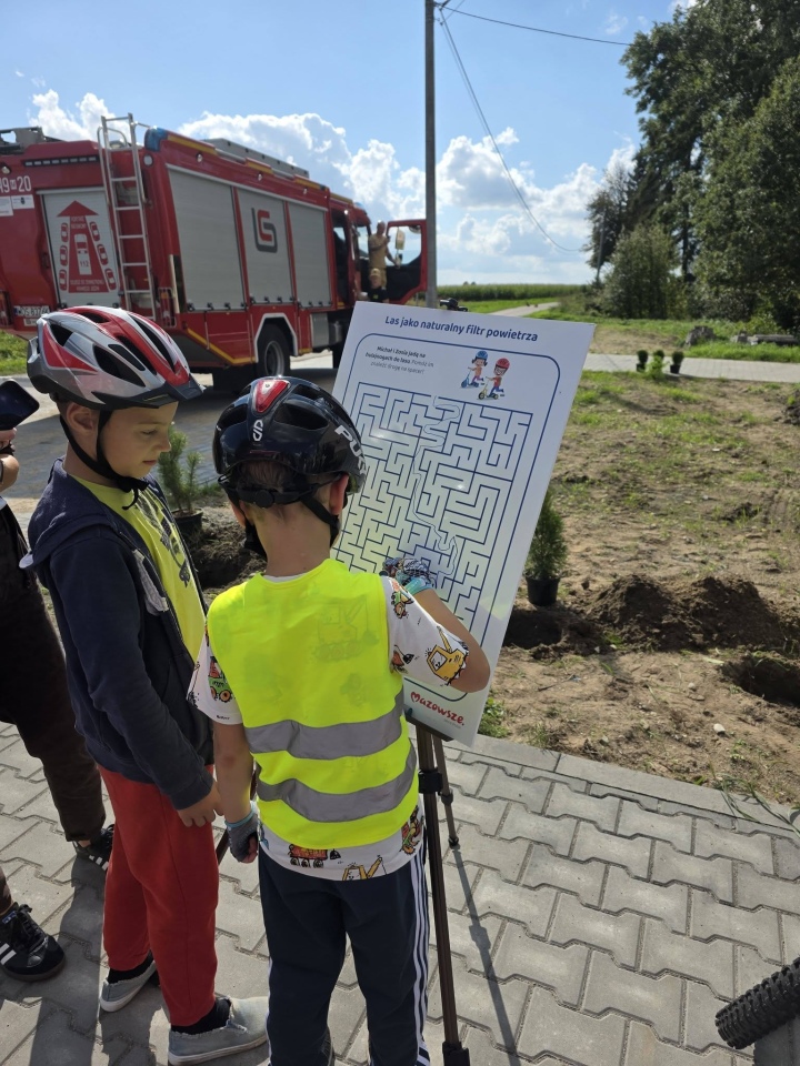 Przejechali ponad 20 kilometrów dla czystego powietrza. Za nami rajd rowerowy w Czerwinie [22.09.2026] - zdjęcie #47 - eOstroleka.pl