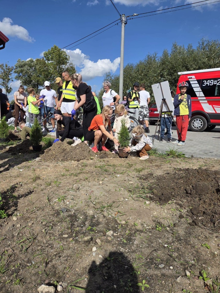 Przejechali ponad 20 kilometrów dla czystego powietrza. Za nami rajd rowerowy w Czerwinie [22.09.2026] - zdjęcie #19 - eOstroleka.pl