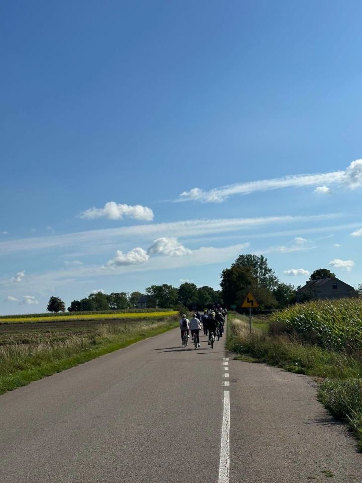 Przejechali ponad 20 kilometrów dla czystego powietrza. Za nami rajd rowerowy w Czerwinie [22.09.2026] - zdjęcie #16 - eOstroleka.pl